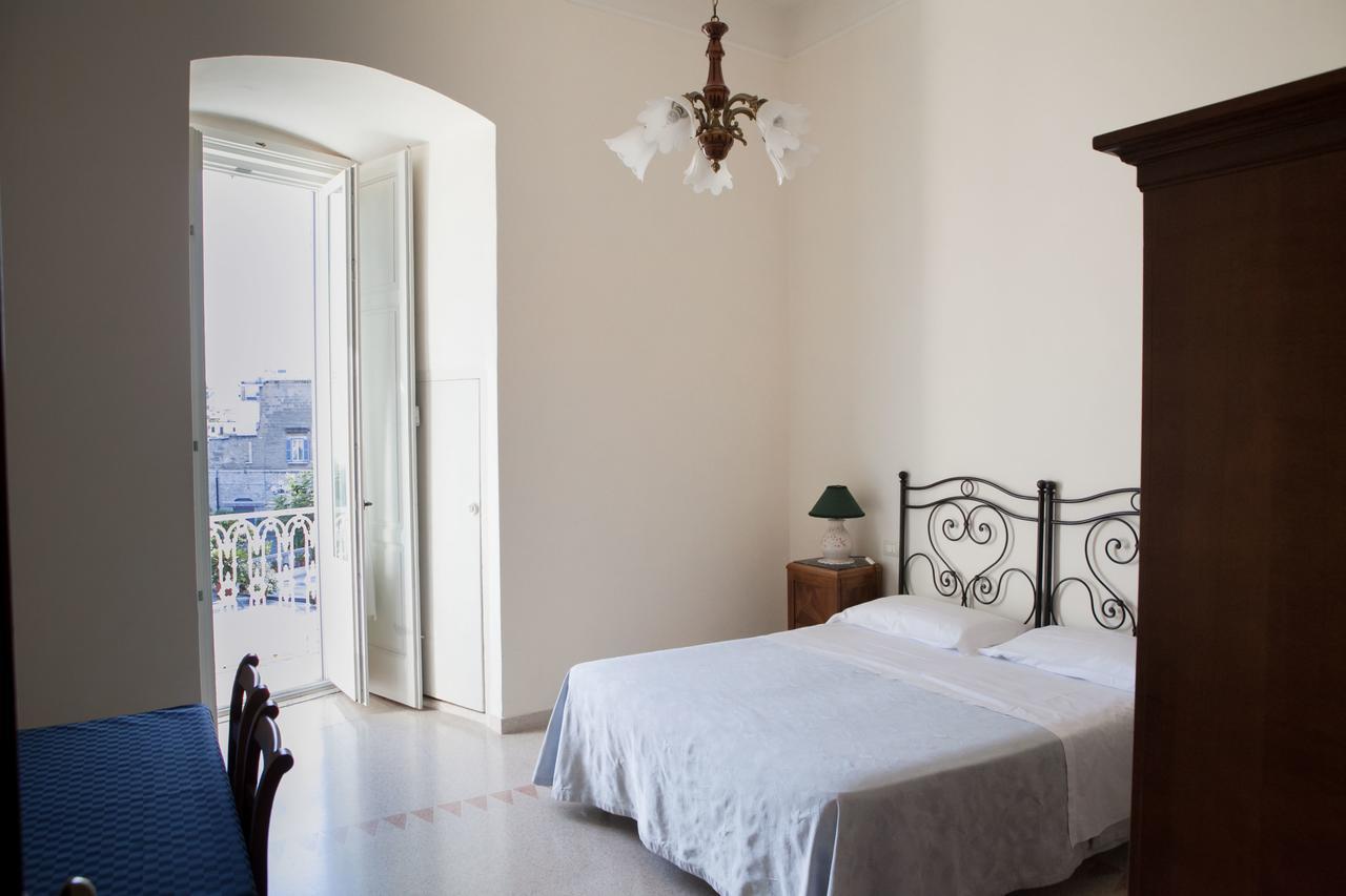 Albergo Lucy Trani Camera foto
