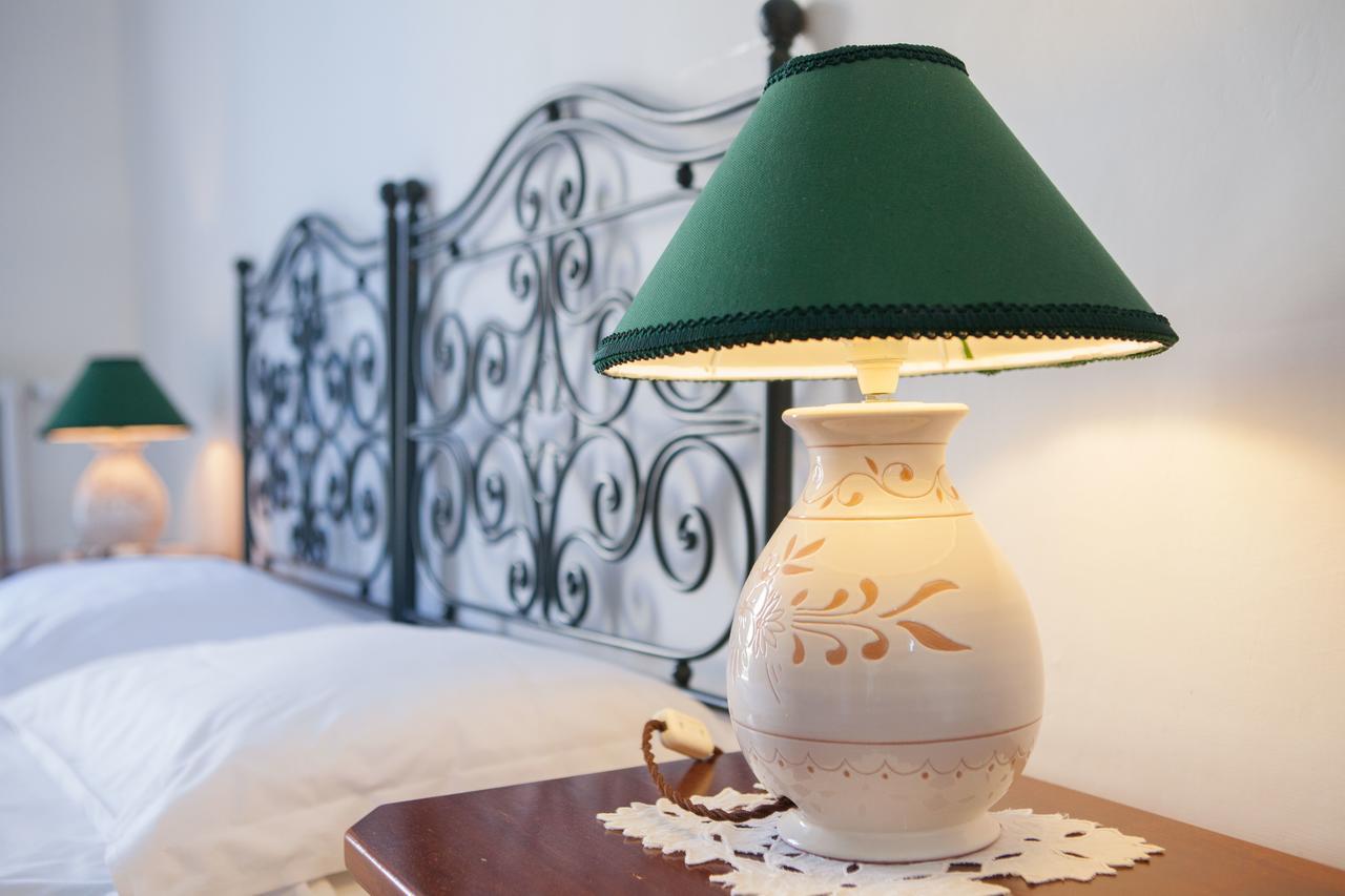 Albergo Lucy Trani Esterno foto