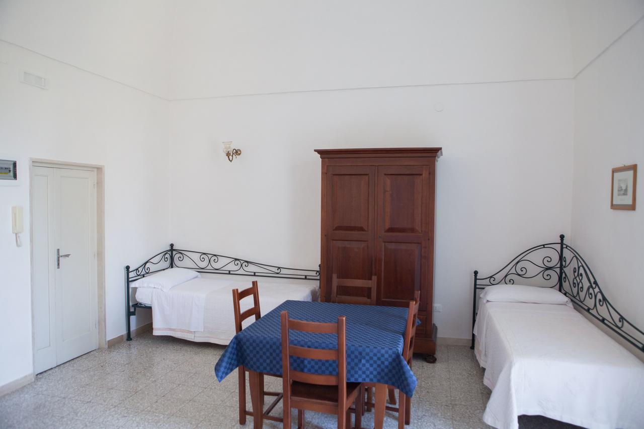 Albergo Lucy Trani Esterno foto