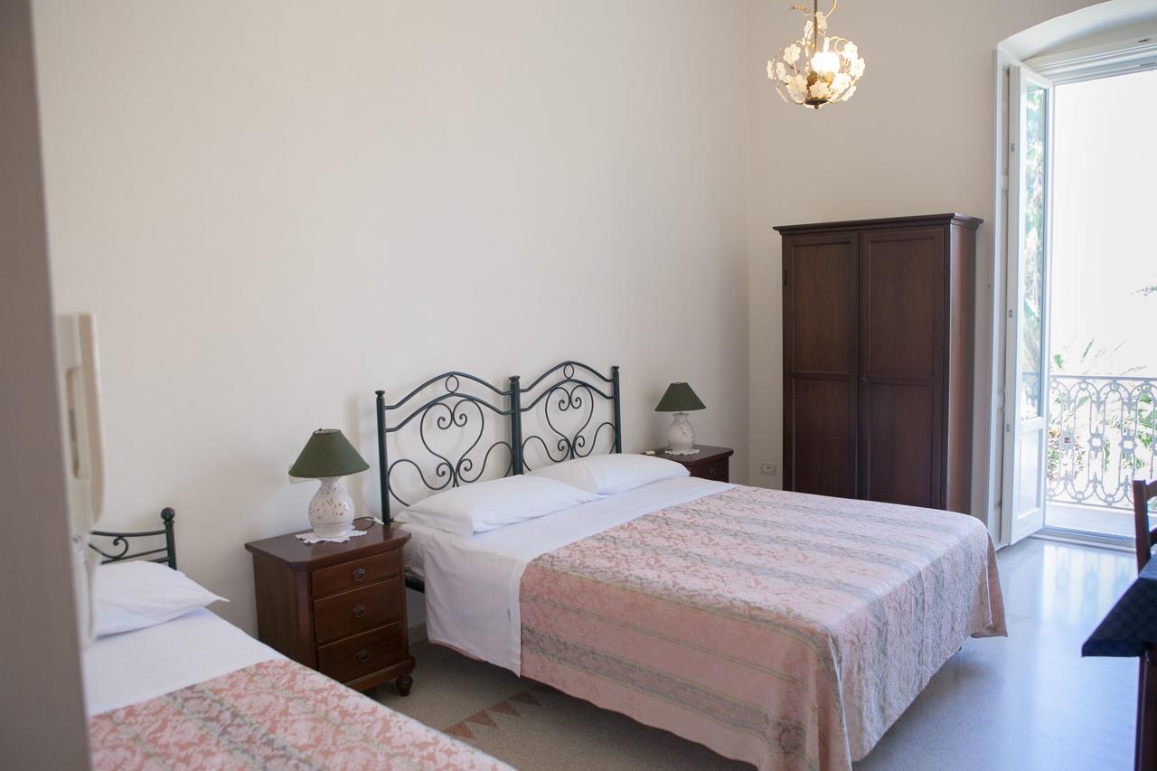 Albergo Lucy Trani Camera foto