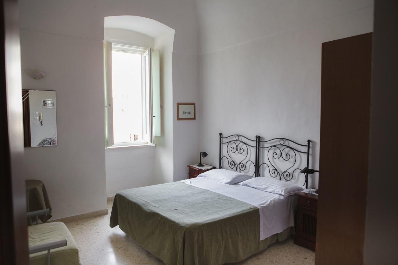 Albergo Lucy Trani Esterno foto