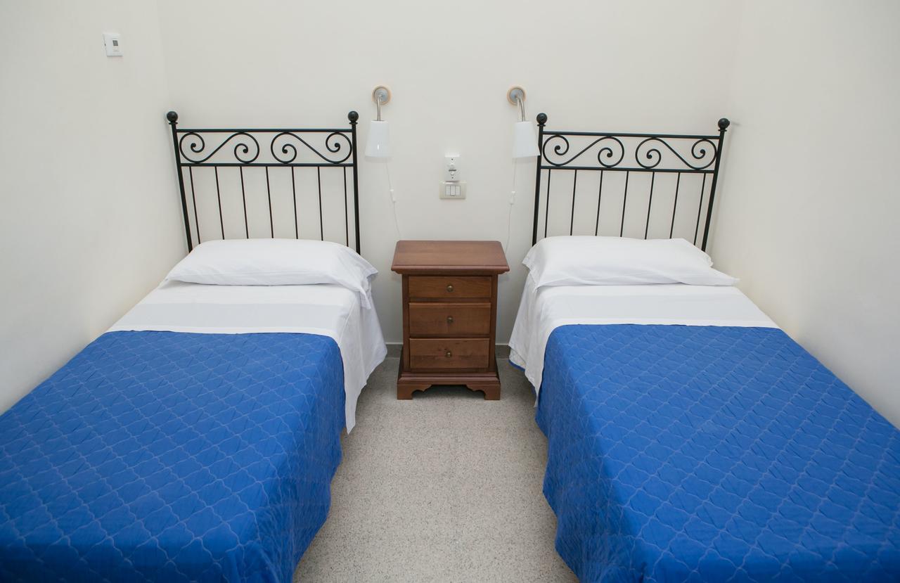 Albergo Lucy Trani Esterno foto